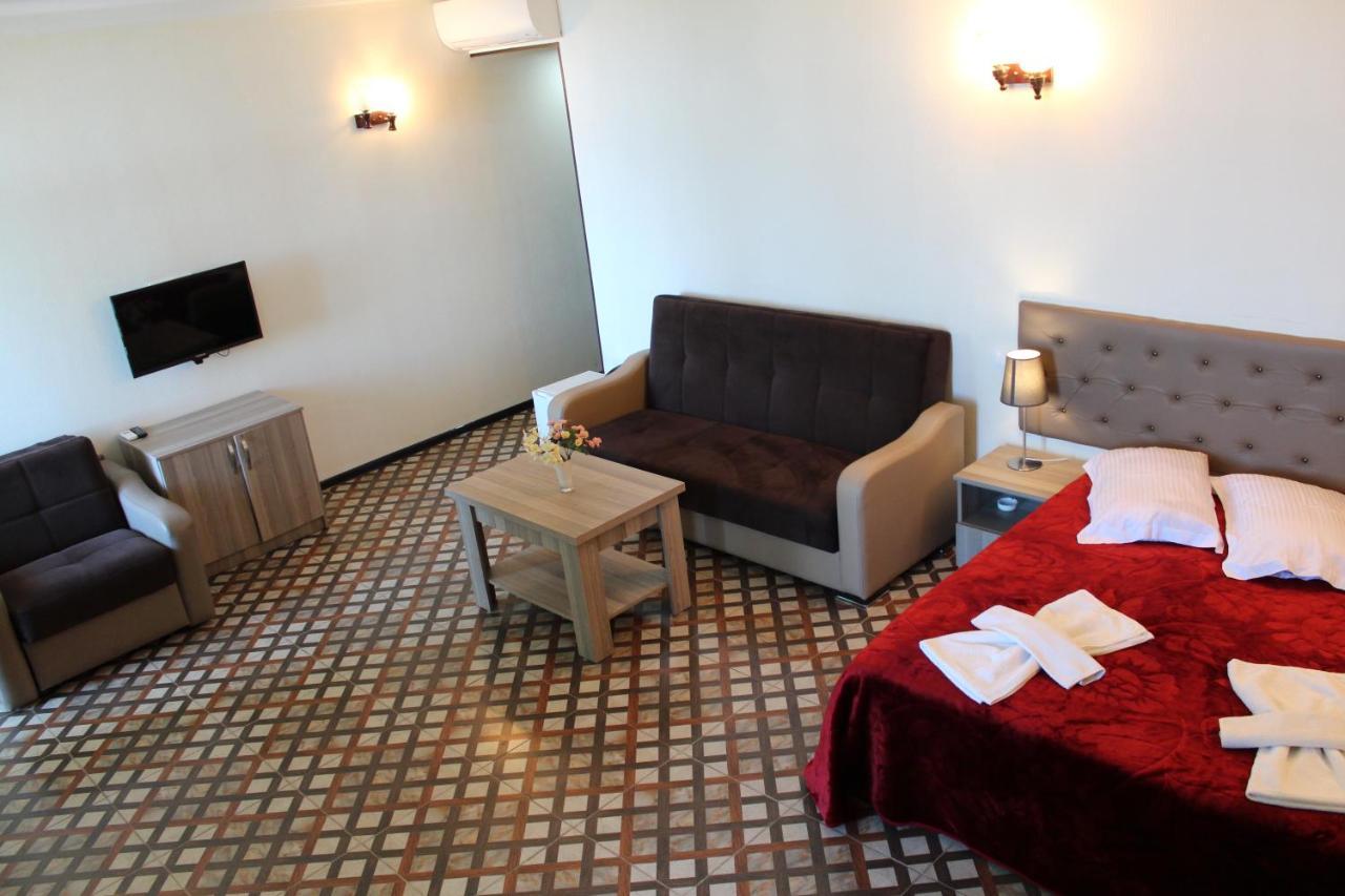 National Hotel Kobuleti Εξωτερικό φωτογραφία