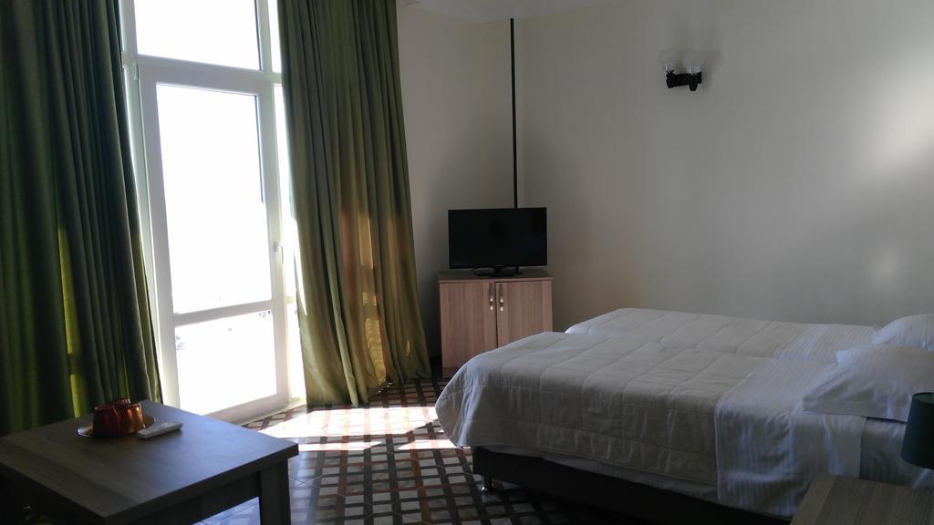 National Hotel Kobuleti Εξωτερικό φωτογραφία