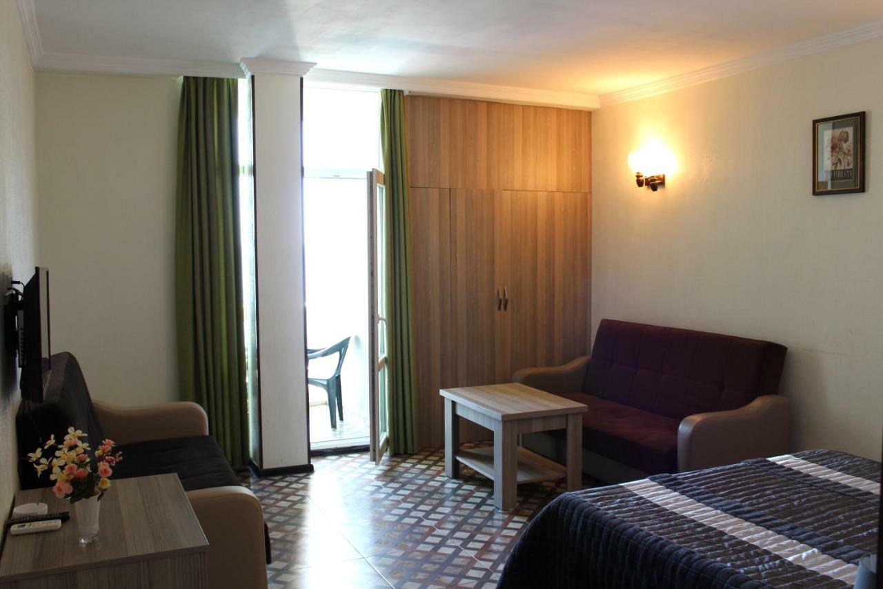 National Hotel Kobuleti Εξωτερικό φωτογραφία